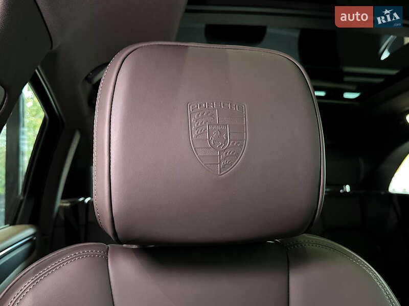 Внедорожник / Кроссовер Porsche Macan 2022 в Ужгороде