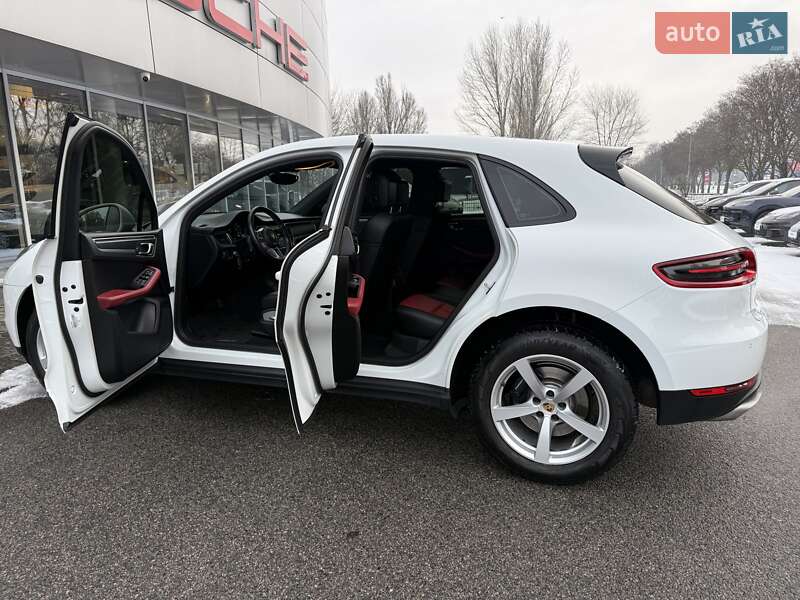 Внедорожник / Кроссовер Porsche Macan 2017 в Днепре фото 10 Внедорожник / Кроссовер Porsche Macan 2017 в Днепре