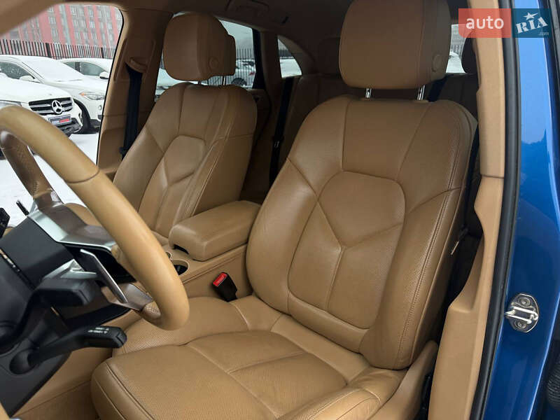 Внедорожник / Кроссовер Porsche Macan 2014 в Киеве