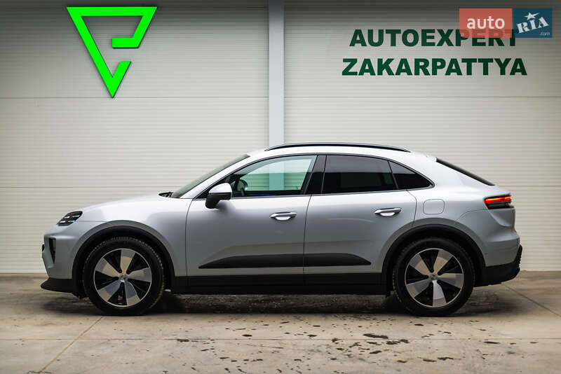 Внедорожник / Кроссовер Porsche Macan 2025 в Мукачево