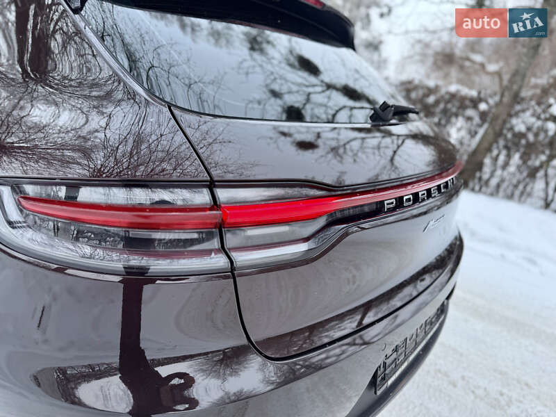 Внедорожник / Кроссовер Porsche Macan 2020 в Звягеле