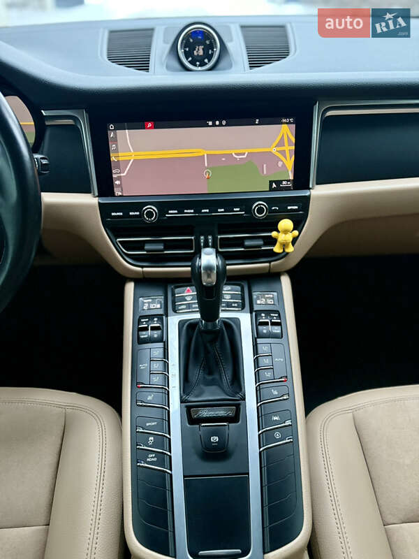 Внедорожник / Кроссовер Porsche Macan 2020 в Звягеле