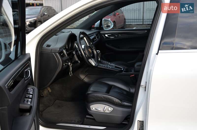 Внедорожник / Кроссовер Porsche Macan 2015 в Киеве фото 22 Внедорожник / Кроссовер Porsche Macan 2015 в Киеве