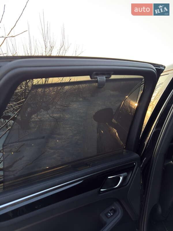 Внедорожник / Кроссовер Porsche Macan 2015 в Киеве фото 27 Внедорожник / Кроссовер Porsche Macan 2015 в Киеве