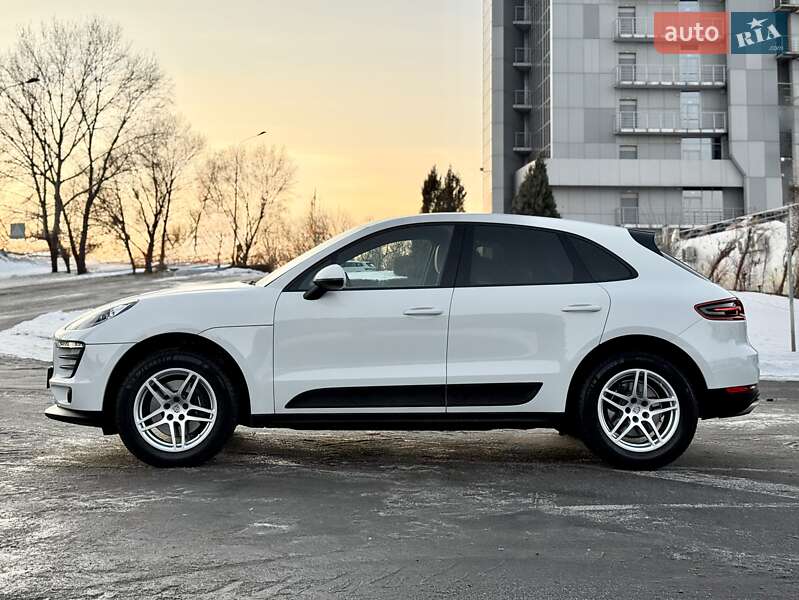 Внедорожник / Кроссовер Porsche Macan 2017 в Киеве