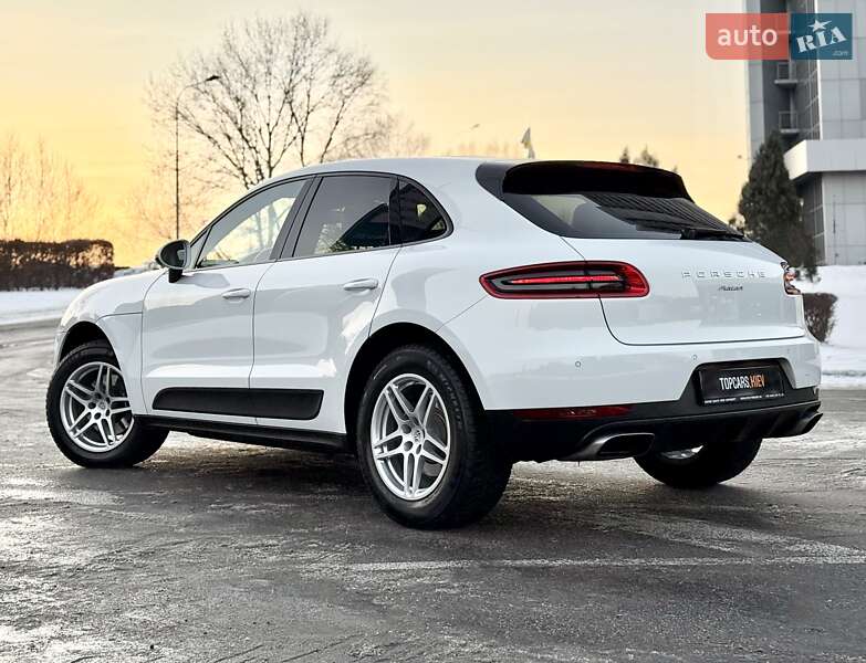 Внедорожник / Кроссовер Porsche Macan 2017 в Киеве