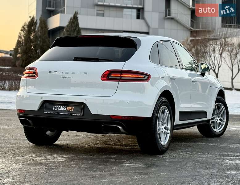 Внедорожник / Кроссовер Porsche Macan 2017 в Киеве