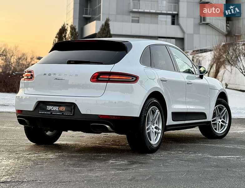 Внедорожник / Кроссовер Porsche Macan 2017 в Киеве
