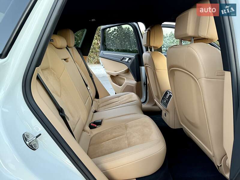 Внедорожник / Кроссовер Porsche Macan 2017 в Киеве