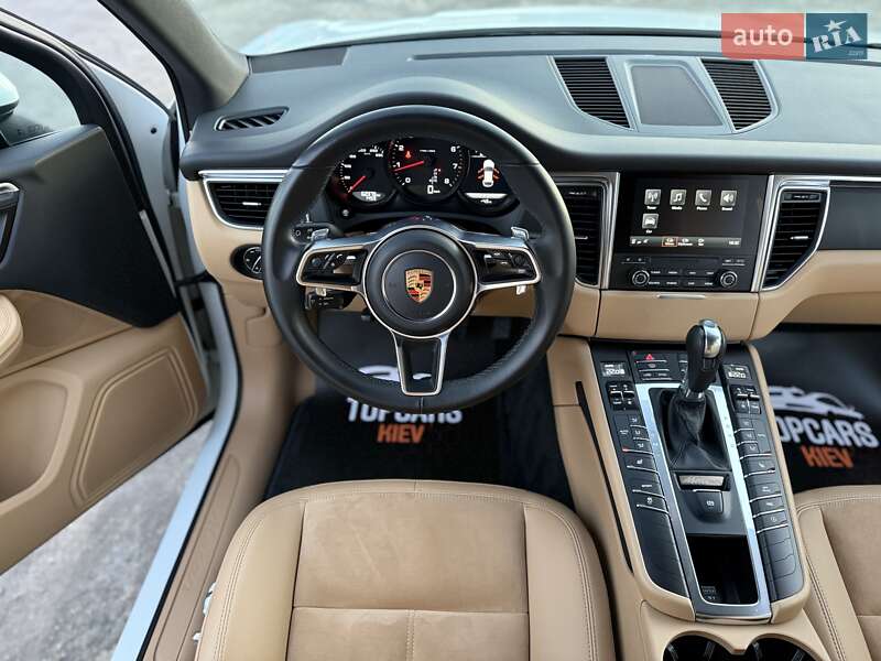 Внедорожник / Кроссовер Porsche Macan 2017 в Киеве