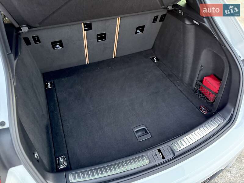 Внедорожник / Кроссовер Porsche Macan 2017 в Киеве