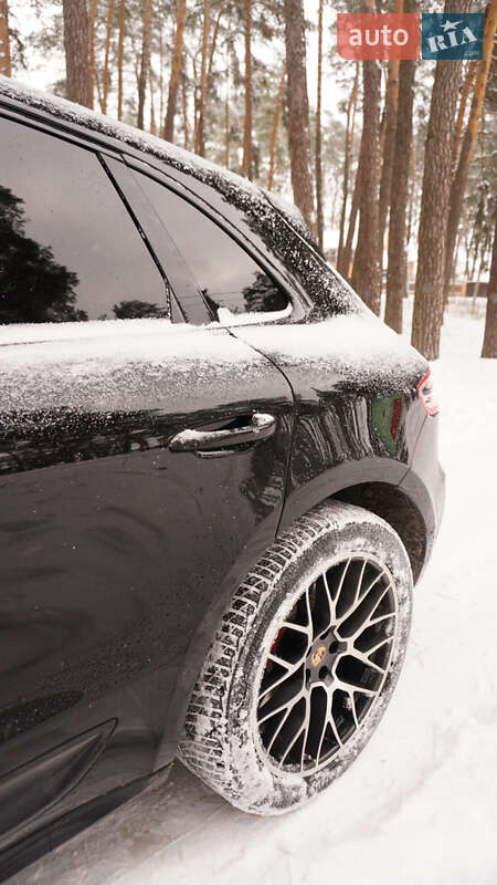 Внедорожник / Кроссовер Porsche Macan 2015 в Киеве