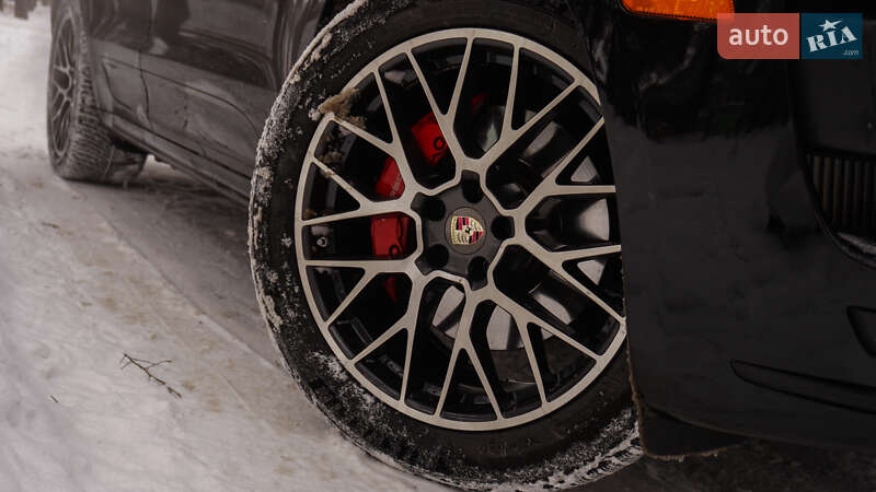 Внедорожник / Кроссовер Porsche Macan 2015 в Киеве