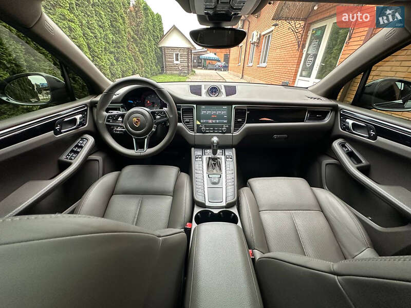 Внедорожник / Кроссовер Porsche Macan 2017 в Киеве