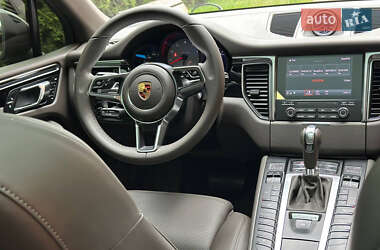 Позашляховик / Кросовер Porsche Macan 2017 в Києві