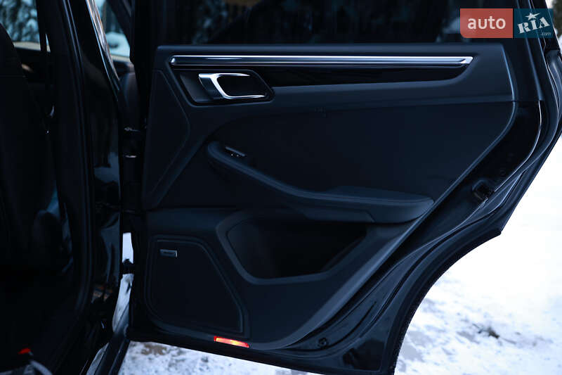 Внедорожник / Кроссовер Porsche Macan 2021 в Тернополе