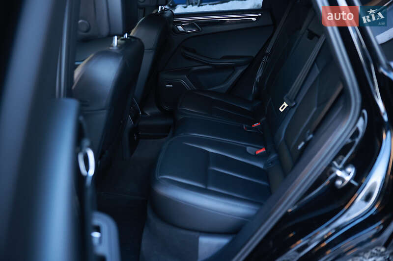 Внедорожник / Кроссовер Porsche Macan 2021 в Тернополе