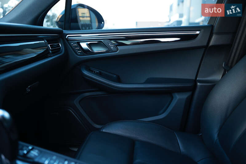 Внедорожник / Кроссовер Porsche Macan 2021 в Тернополе