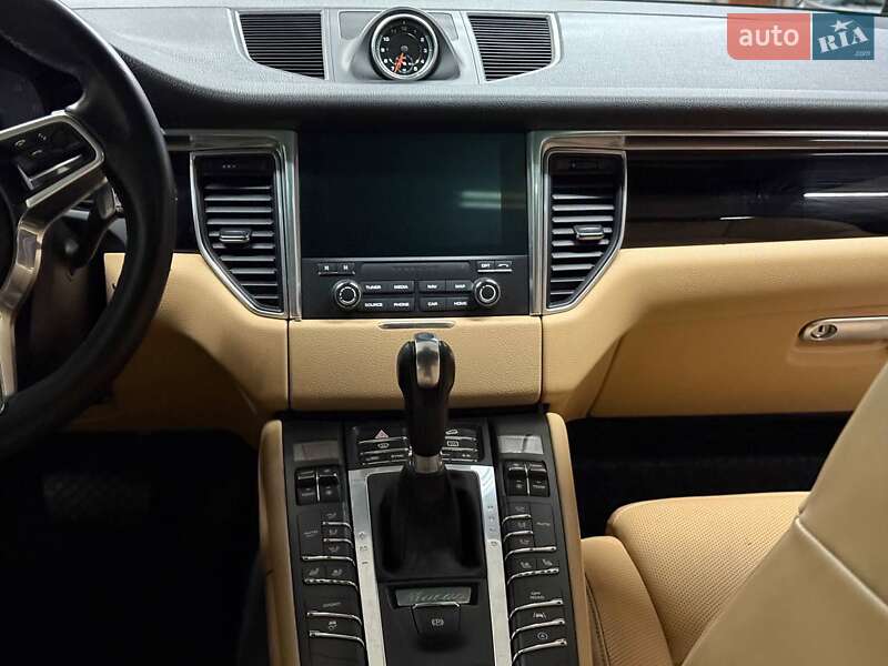 Позашляховик / Кросовер Porsche Macan 2016 в Києві фото 20 Позашляховик / Кросовер Porsche Macan 2016 в Києві