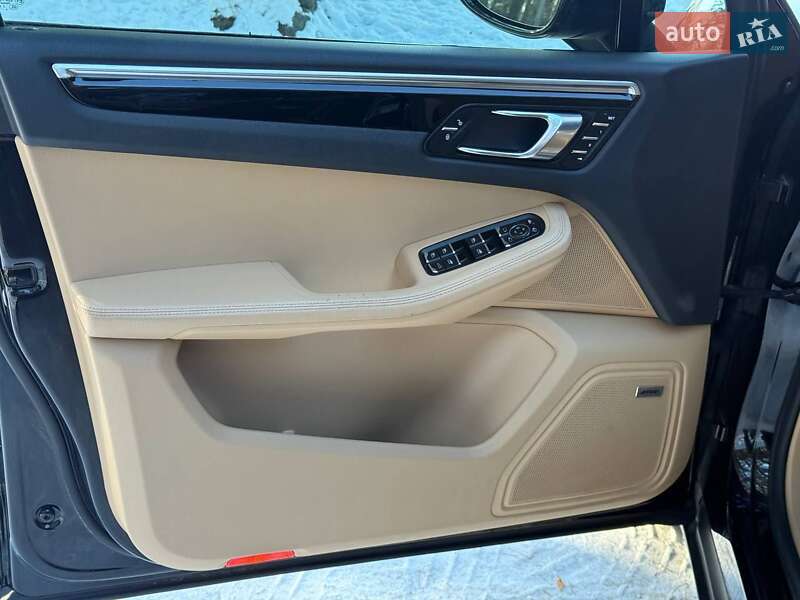 Позашляховик / Кросовер Porsche Macan 2016 в Києві фото 21 Позашляховик / Кросовер Porsche Macan 2016 в Києві