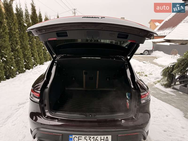 Внедорожник / Кроссовер Porsche Macan 2023 в Черновцах