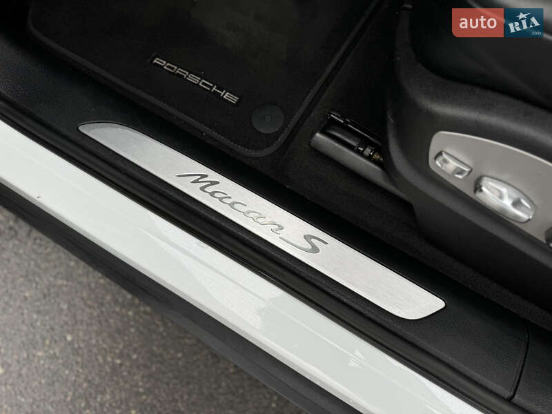 Внедорожник / Кроссовер Porsche Macan 2019 в Харькове