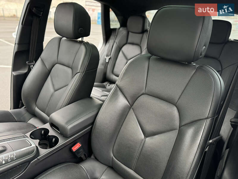 Внедорожник / Кроссовер Porsche Macan 2019 в Харькове