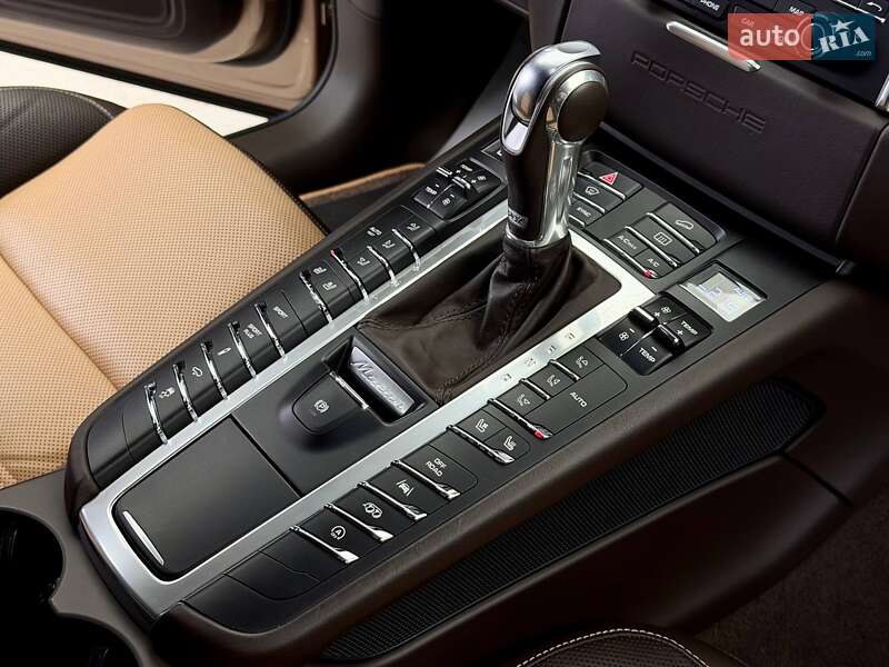 Внедорожник / Кроссовер Porsche Macan 2016 в Киеве