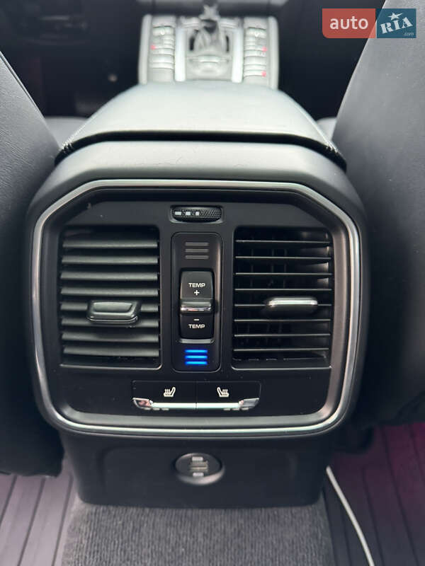 Внедорожник / Кроссовер Porsche Macan 2018 в Киеве фото 18 Внедорожник / Кроссовер Porsche Macan 2018 в Киеве