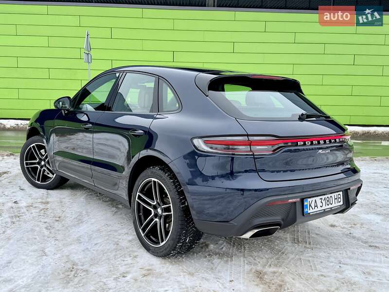 Внедорожник / Кроссовер Porsche Macan 2021 в Киеве