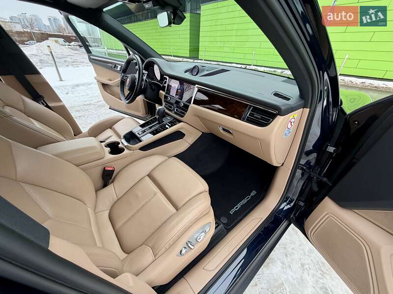 Внедорожник / Кроссовер Porsche Macan 2021 в Киеве