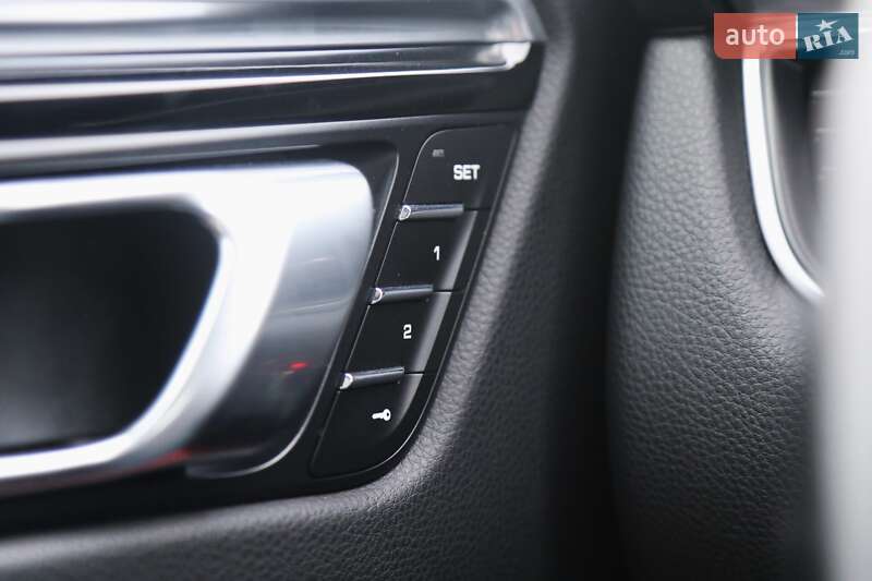 Внедорожник / Кроссовер Porsche Macan 2018 в Киеве фото 28 Внедорожник / Кроссовер Porsche Macan 2018 в Киеве