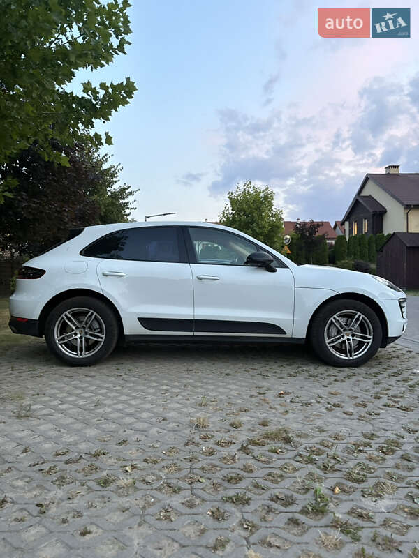 Позашляховик / Кросовер Porsche Macan 2014 в Києві