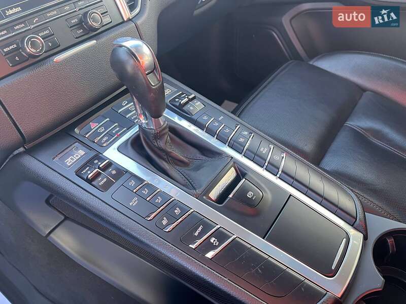 Позашляховик / Кросовер Porsche Macan 2014 в Львові