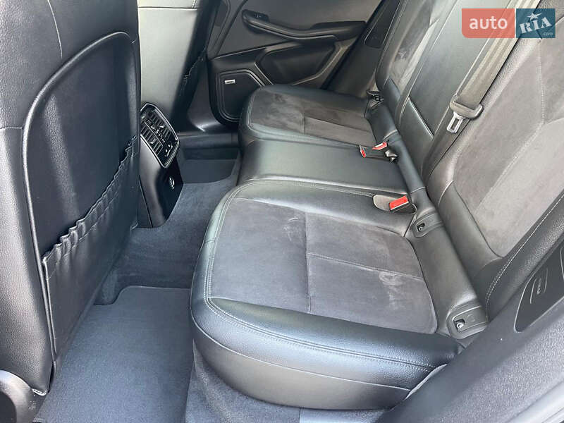 Внедорожник / Кроссовер Porsche Macan 2018 в Киеве