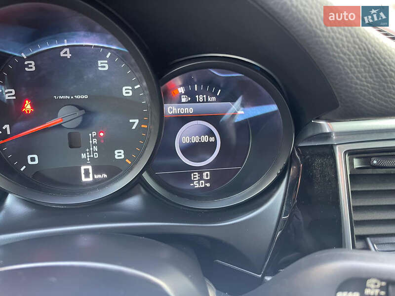 Внедорожник / Кроссовер Porsche Macan 2018 в Киеве