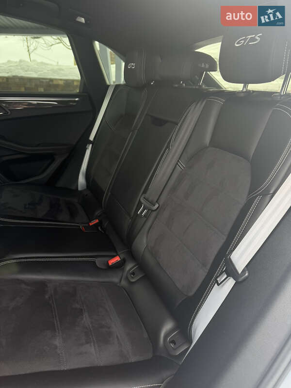 Внедорожник / Кроссовер Porsche Macan 2016 в Тернополе