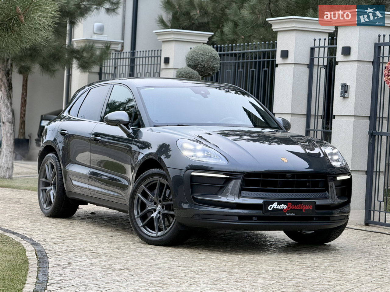 2024 Aston Martin DBX - мініатюра 74