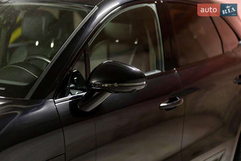 Позашляховик / Кросовер Porsche Macan 2023 в Тернополі