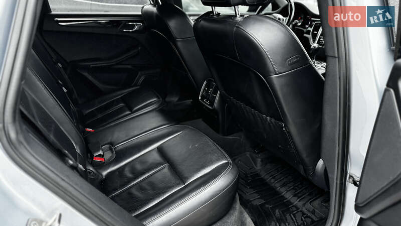 Позашляховик / Кросовер Porsche Macan 2016 в Києві