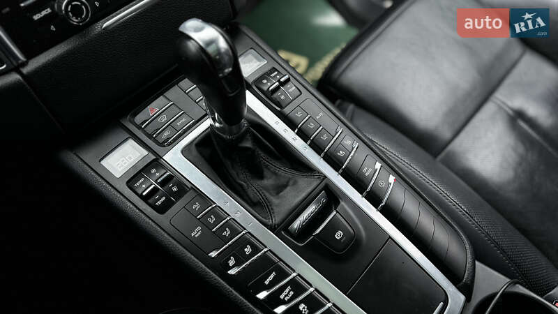 Позашляховик / Кросовер Porsche Macan 2016 в Києві