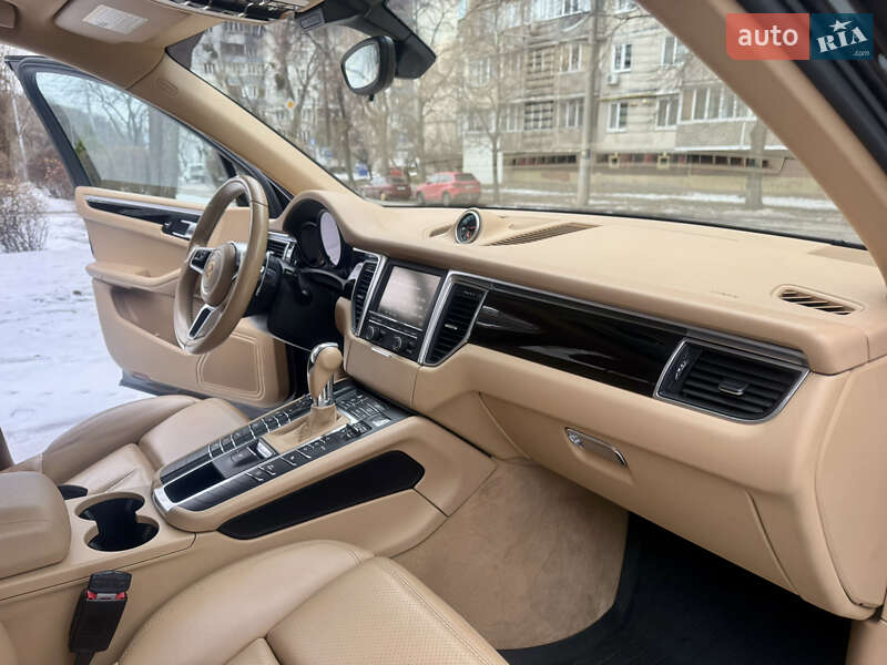 Позашляховик / Кросовер Porsche Macan 2014 в Києві
