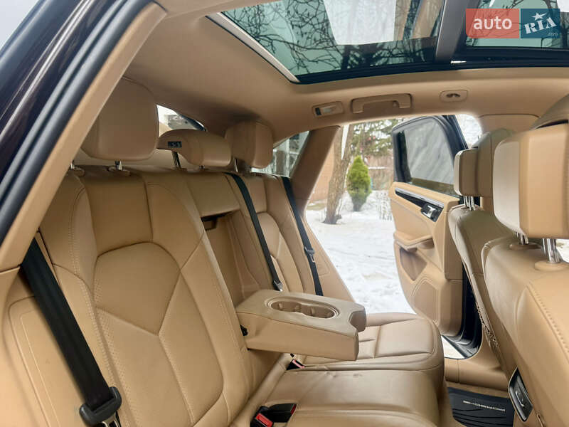 Позашляховик / Кросовер Porsche Macan 2014 в Києві