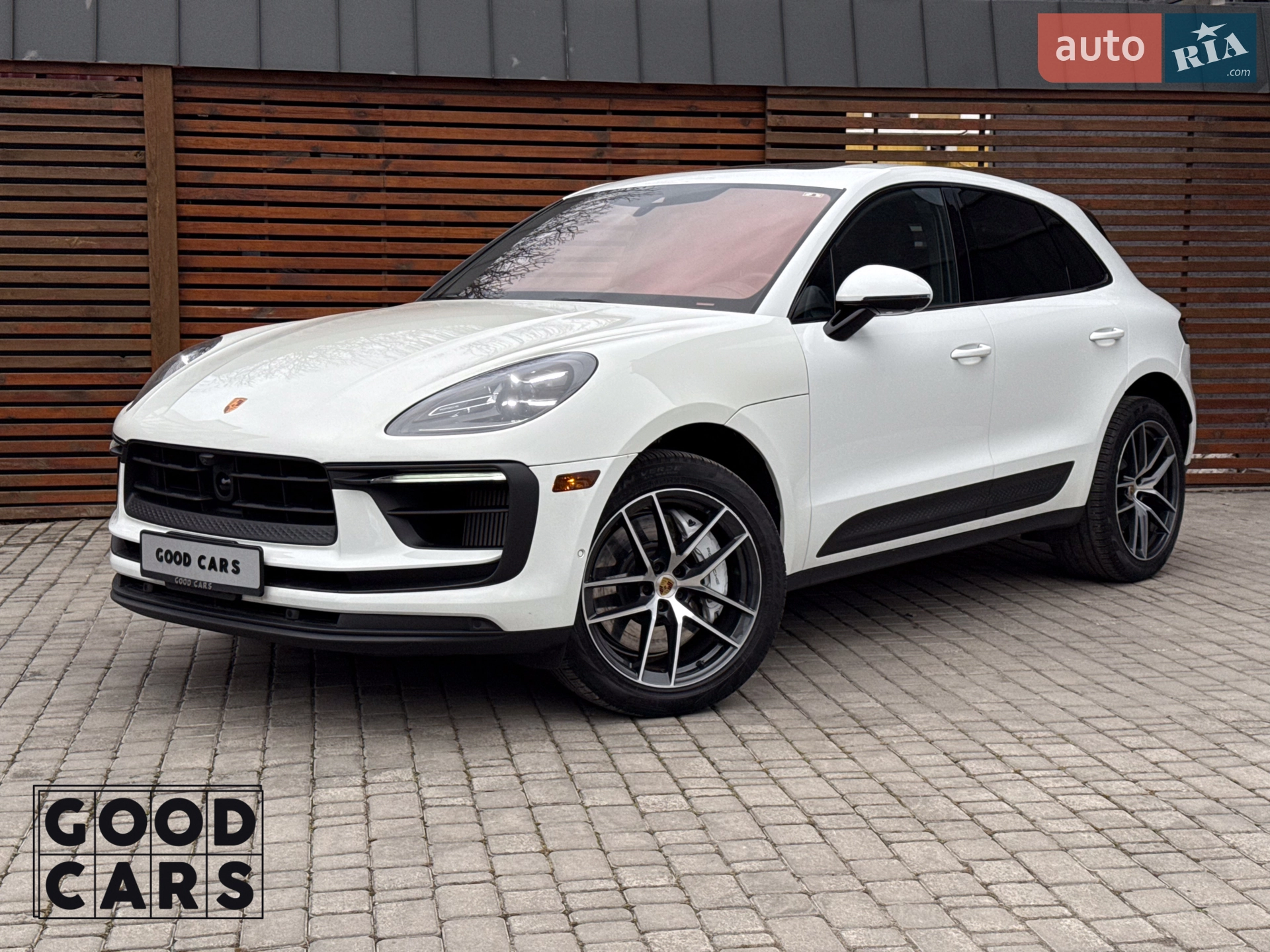 2022 Porsche Macan - фото 1
