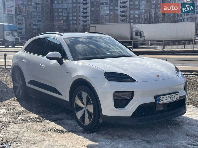 Позашляховик / Кросовер Porsche Macan 2024 в Києві
