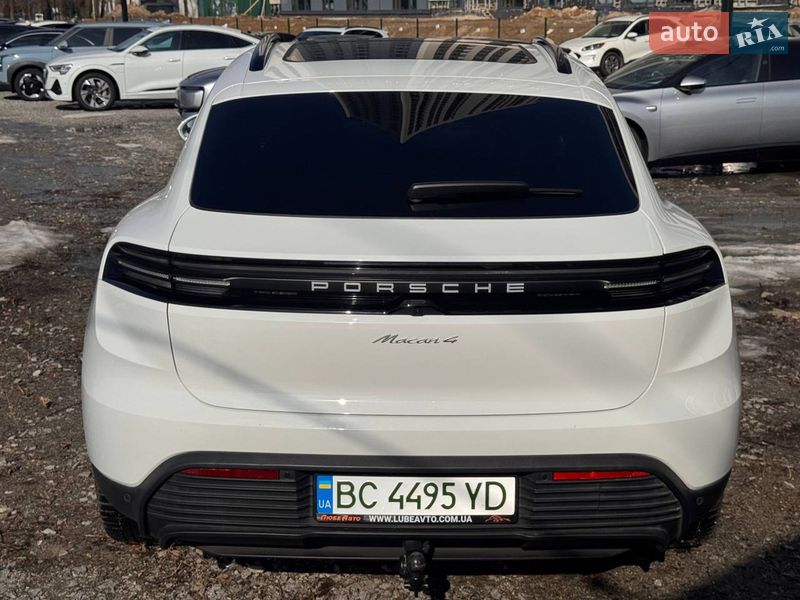 Позашляховик / Кросовер Porsche Macan 2024 в Києві