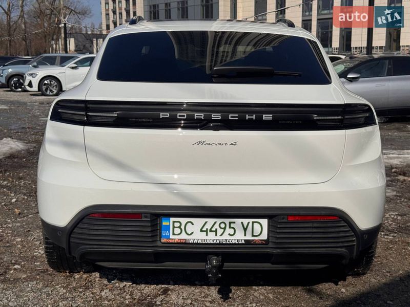 Позашляховик / Кросовер Porsche Macan 2024 в Києві