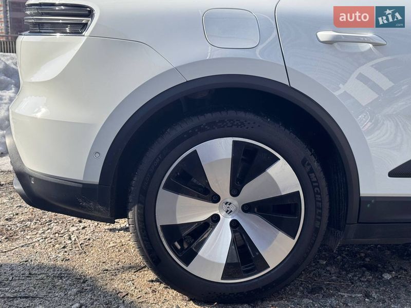 Позашляховик / Кросовер Porsche Macan 2024 в Києві