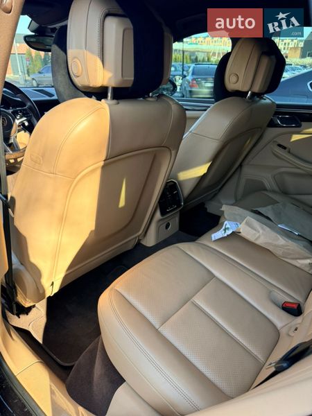 Внедорожник / Кроссовер Porsche Macan 2016 в Хмельницком