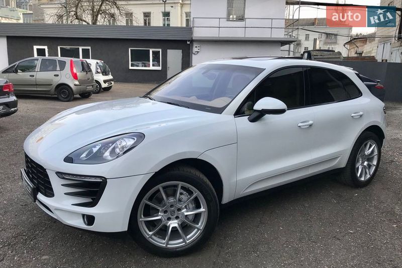 Позашляховик / Кросовер Porsche Macan 2016 в Києві